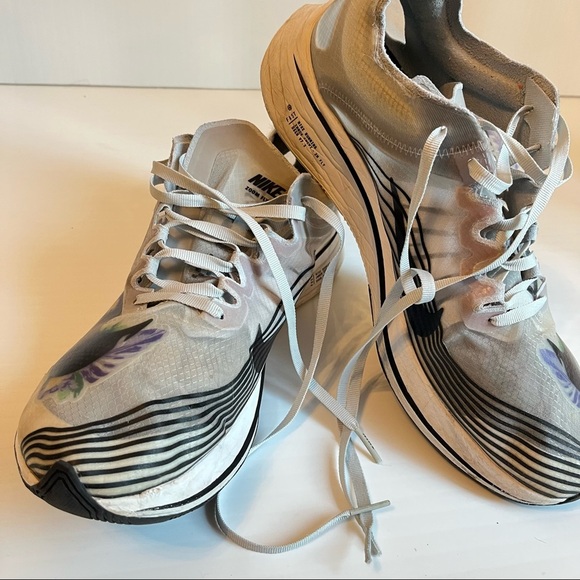 Nike Zoom Fly SP Women’s Size 12 Running Shoes Purple Floral White Black - Picture 9 of 10